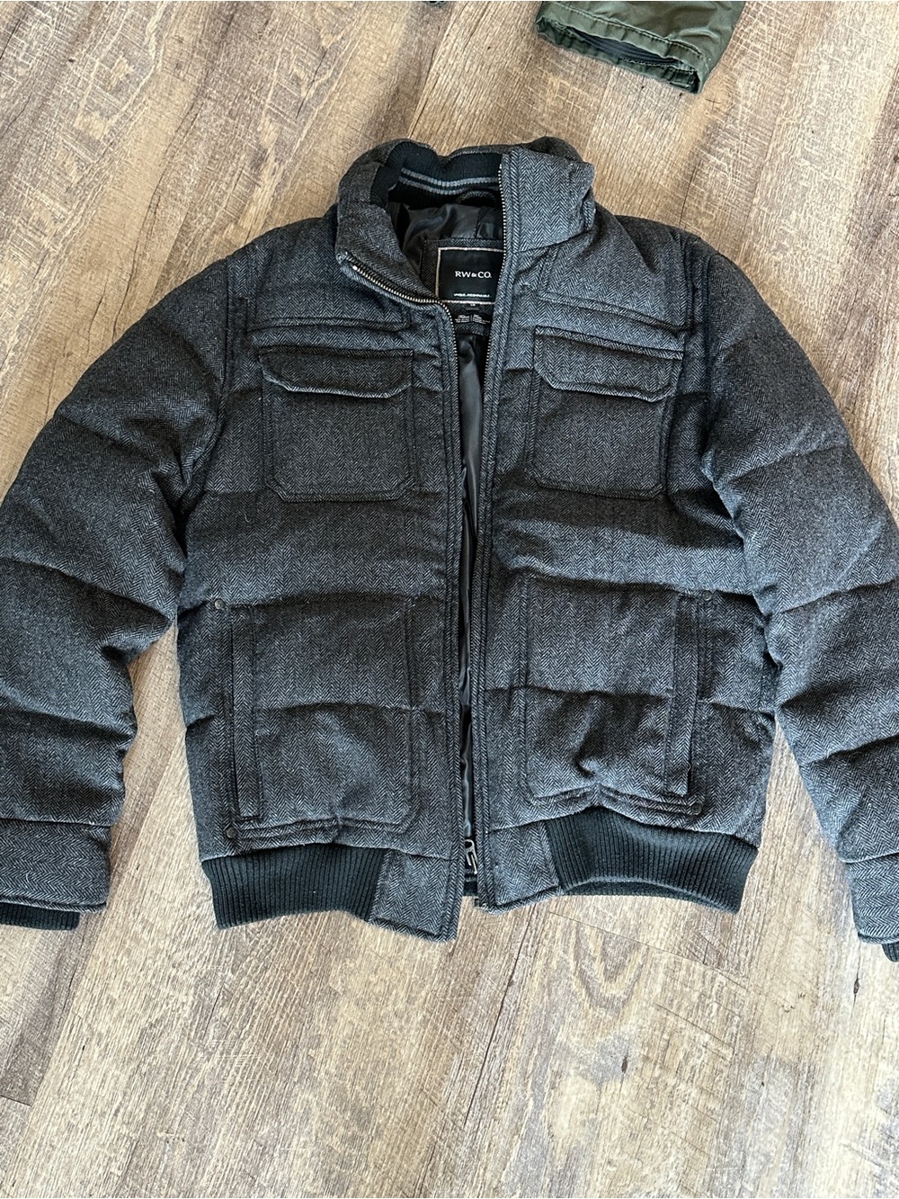 RW&CO. Men's Dark Charcoal Quilted Puffer Jacket